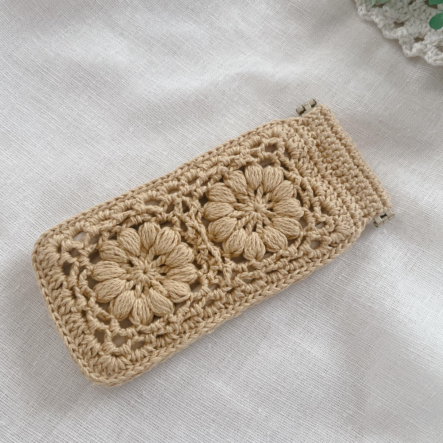 ぷっくり花モチーフのバネ口ポーチ　きいろ