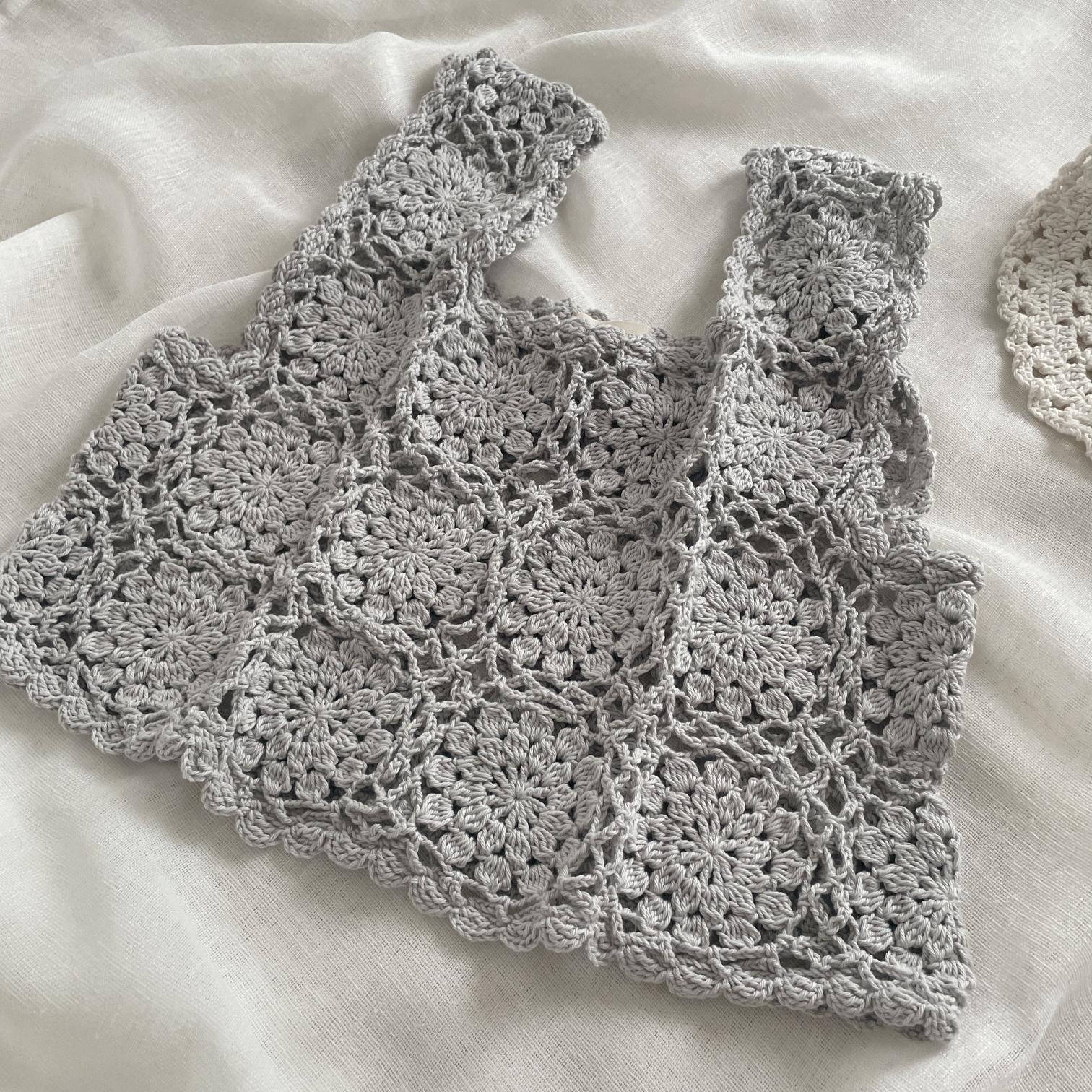 花モチーフのレーシービスチェ　ライトグレー | 3枚目