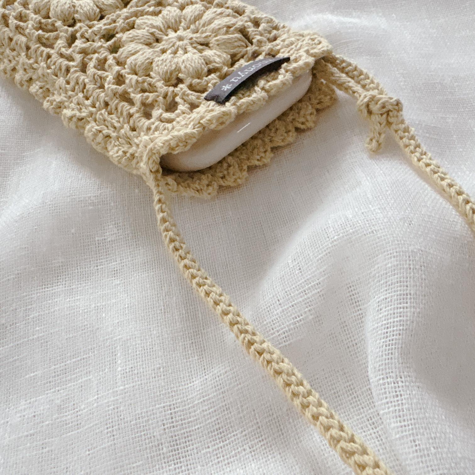 ぷっくり花とフリルのスマホショルダー　cotton | 4枚目