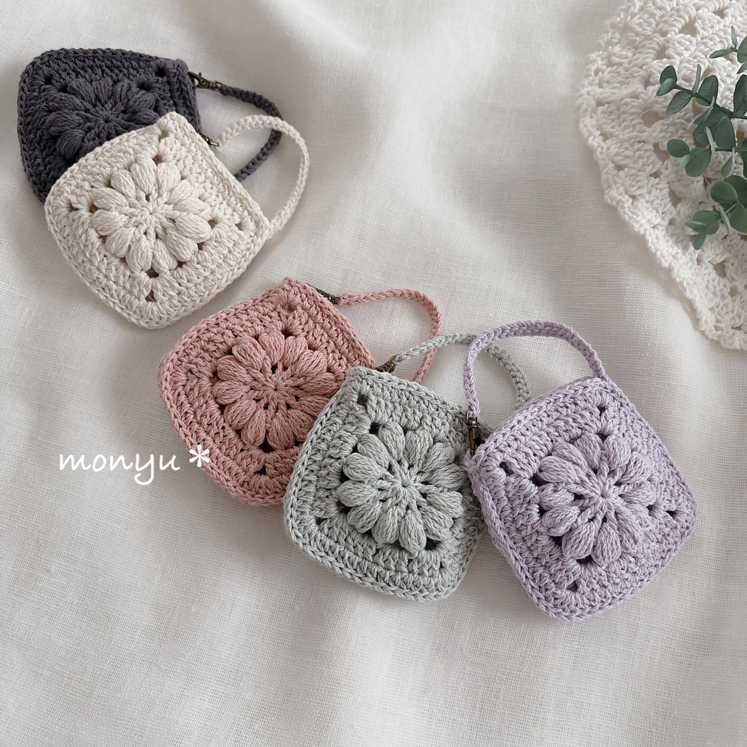 ぷっくり花モチーフの小物入れ