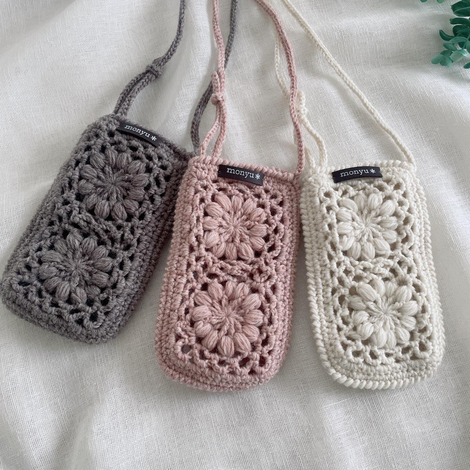 ぷっくり花のスマホショルダー wool1枚目の画像